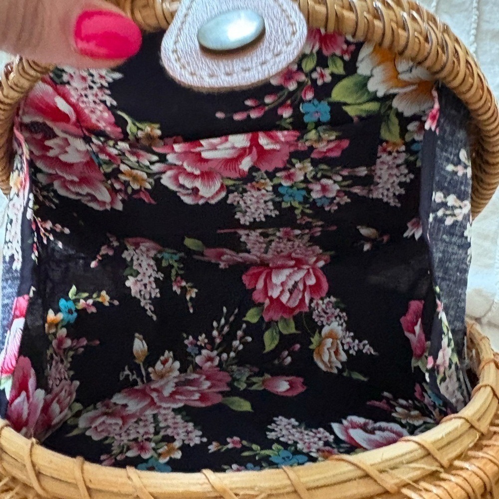 Round Crossbody Rattan Bali Bag